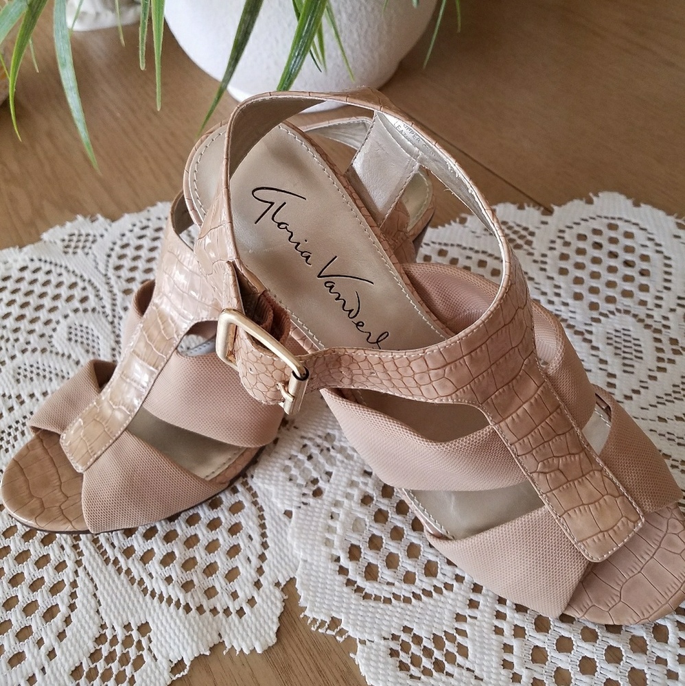 Ladies shoes